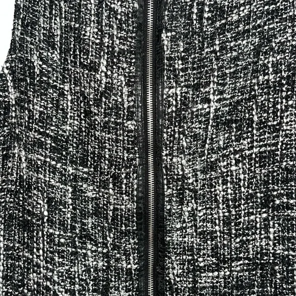 Dana Buchman Black & White Tweed Dress, Size 8 - Picture 4 of 10